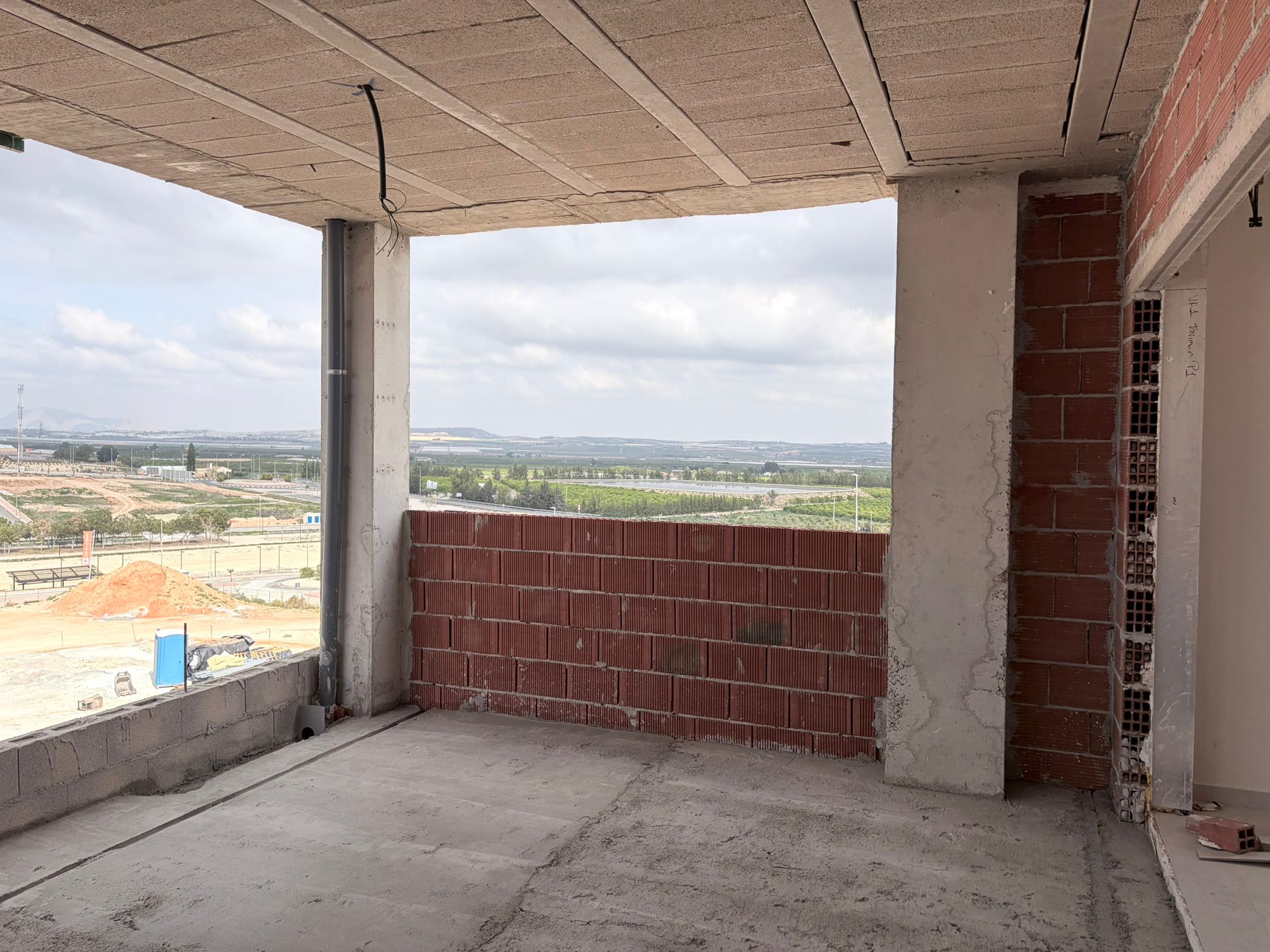 Prodej bytu 3+kk v osobním vlastnictví 95 m², San Miguel de Salinas